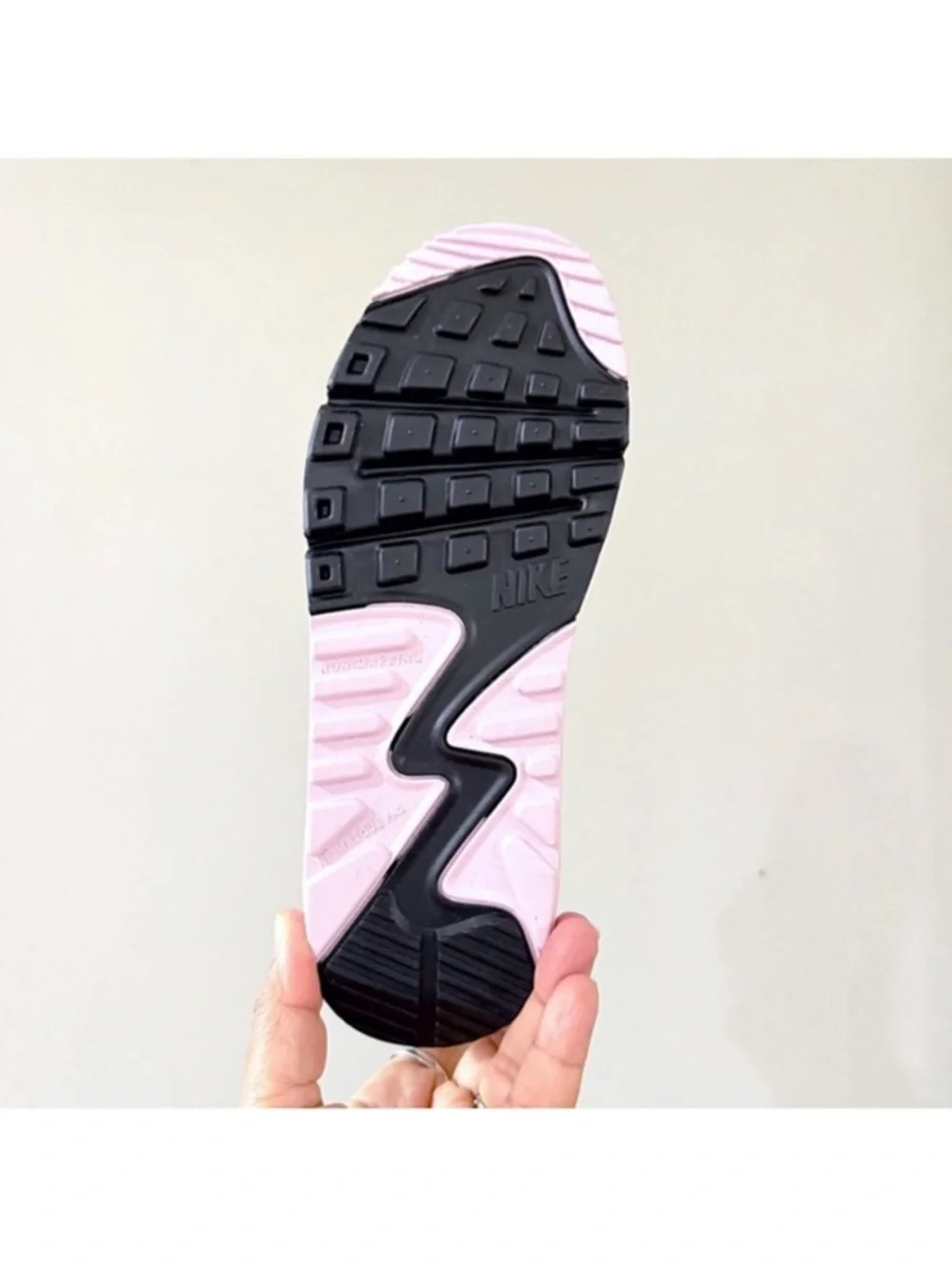 Nike Air Max 90 LTR Sneakers Size 7Y/ 8.5 Women